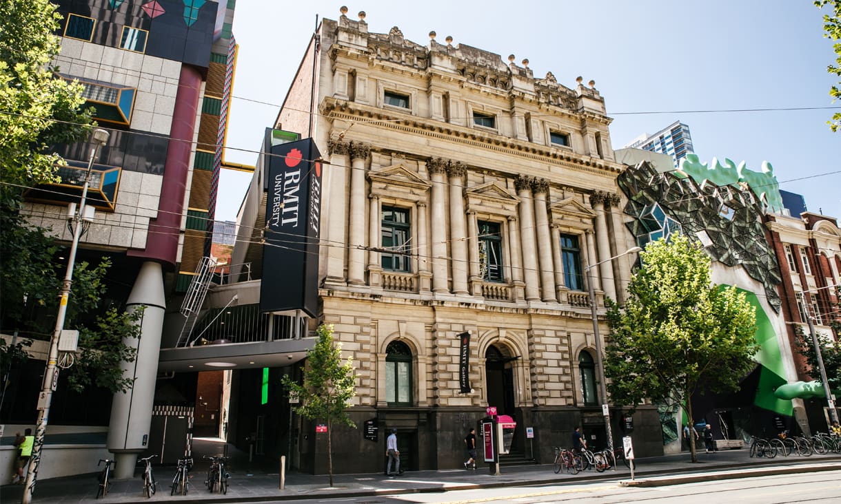 Street view of an the RMIT gallery building in Melbourne city