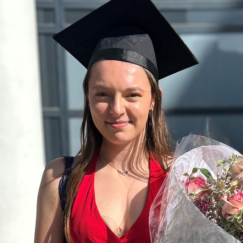 Profile image of  Sarah Marmura.