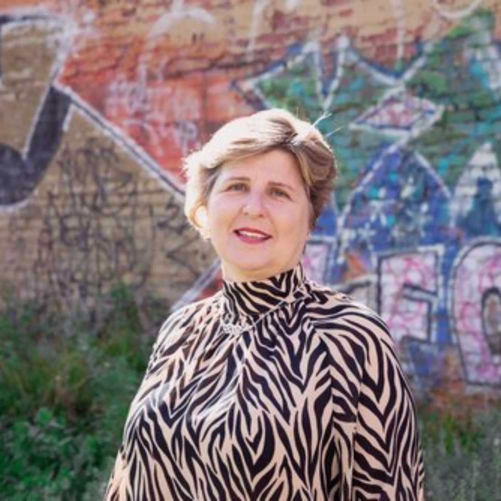 Portrait of Lesley Bridge