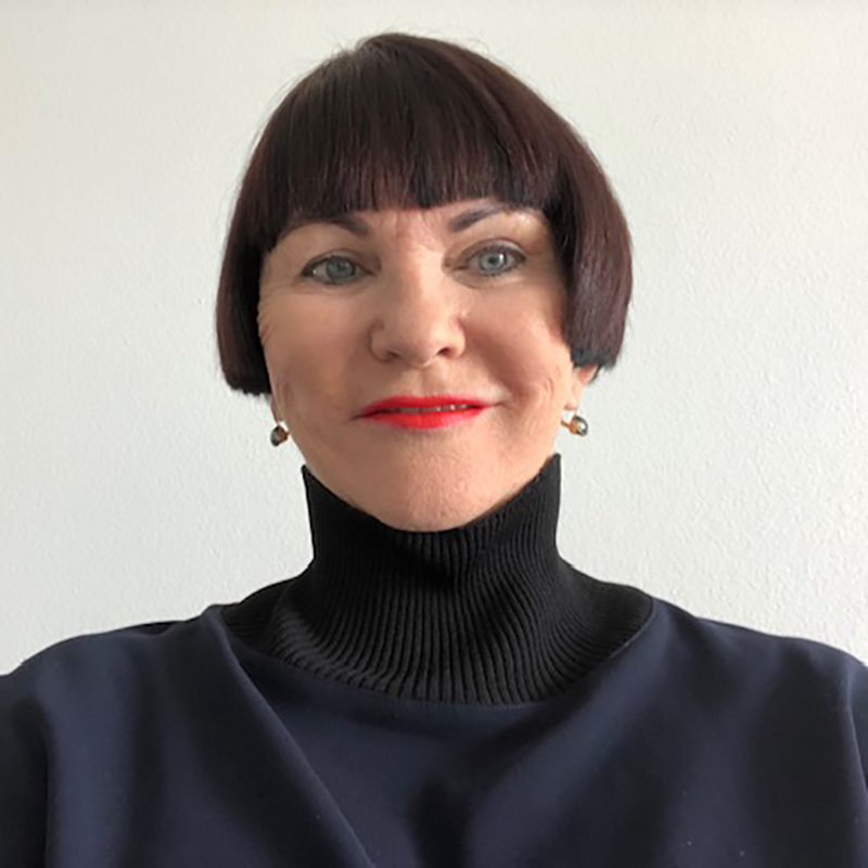 Portrait of Dr Jillian Cavanagh