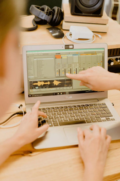 Digital badges are available to demonstrate and accredit skills learnt through youth arts participation. 