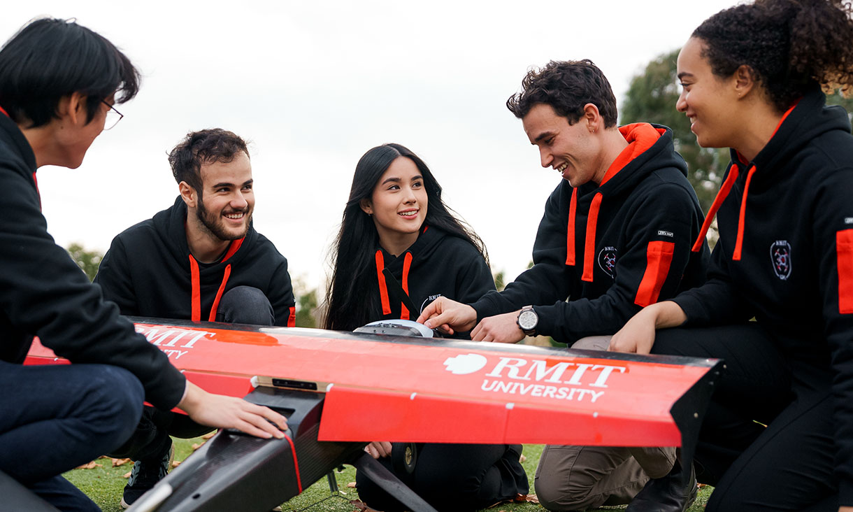 aerospace-engineering-students-1220x732.jpg