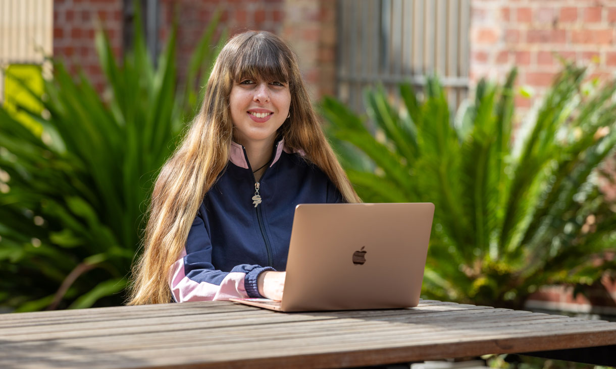 ella-scholarship-1220x732.jpg