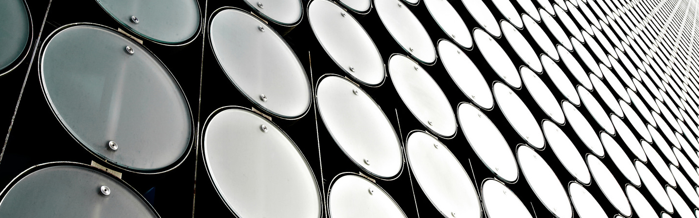 Design hub pattern on exterior of wall.