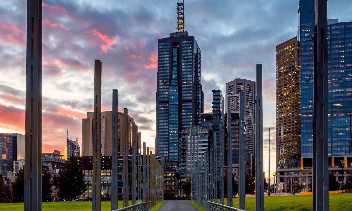 melbourne skyline from the yarra at sunset