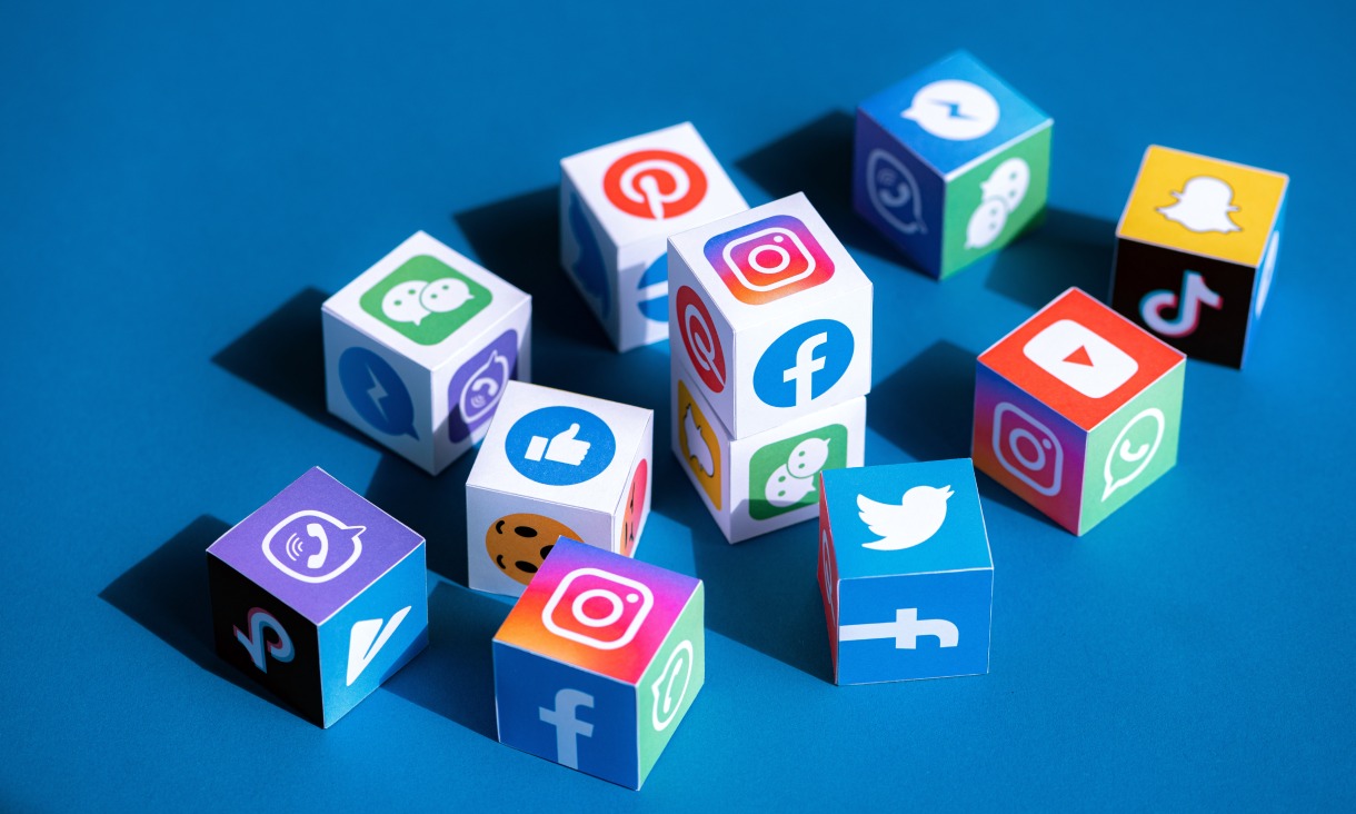 rspot-social-media-r1.jpg