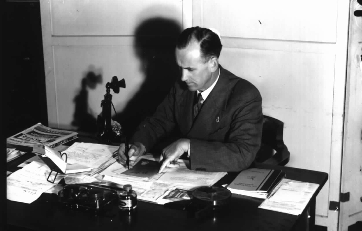 Correspondence and subject files