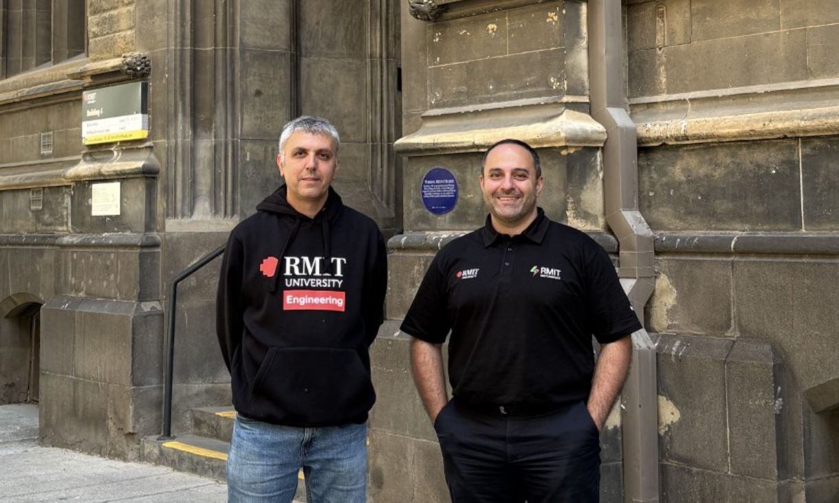 RMIT researchers Dr Amirali Khodadadian Gostar and  Associate Professor Hormoz Marzbani.