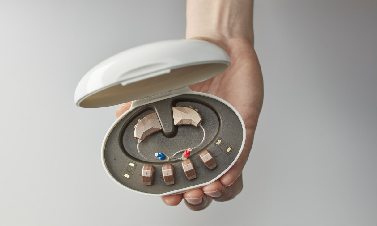  Blamey Saunders Hears