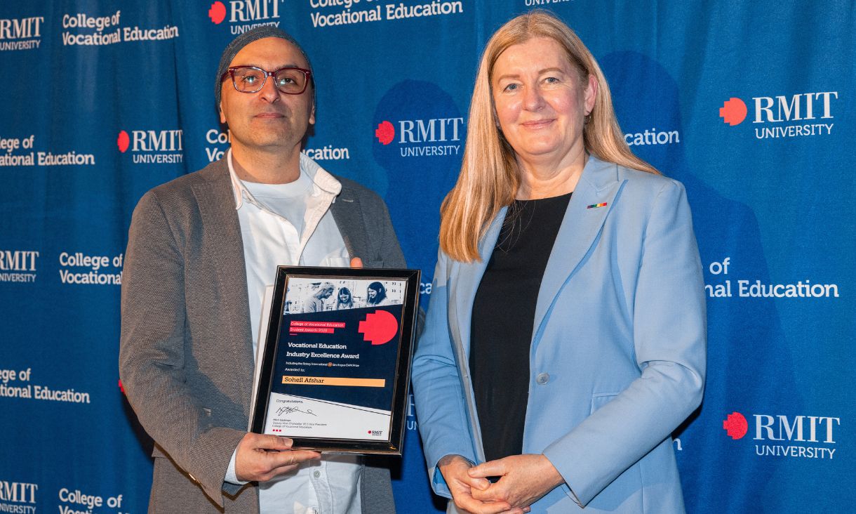 Industry Excellence Award Soheil Afshar and Paula McKenry, Associate Deputy Vice Chancellor, Learning & Teaching, VE 