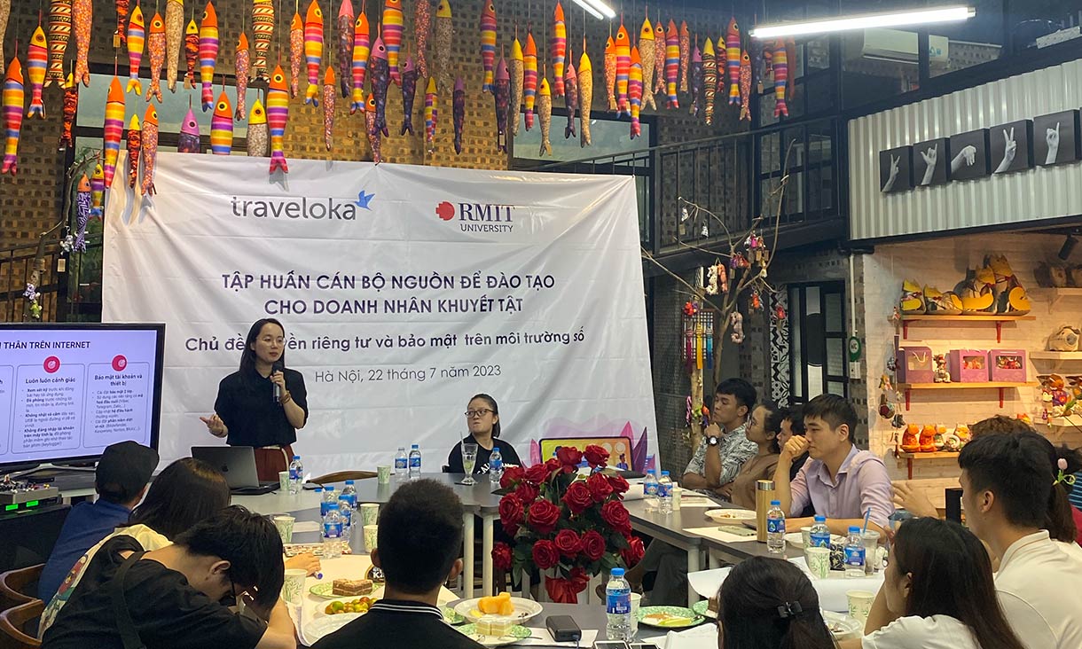 Online privacy skills training was organised and attended by people with disabilities in Hanoi, Vietnam.