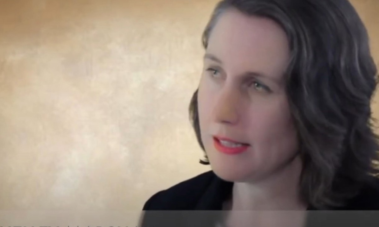 What does the Business and Human Rights Research Centre do?