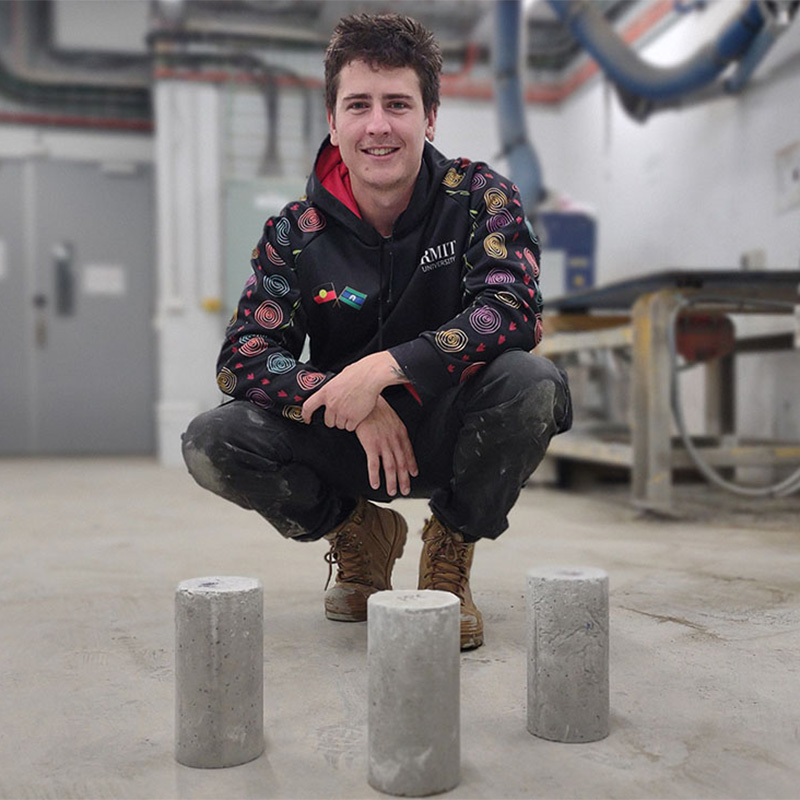 shannon-kilmartin-lynch-with-ppe-concrete-1220px