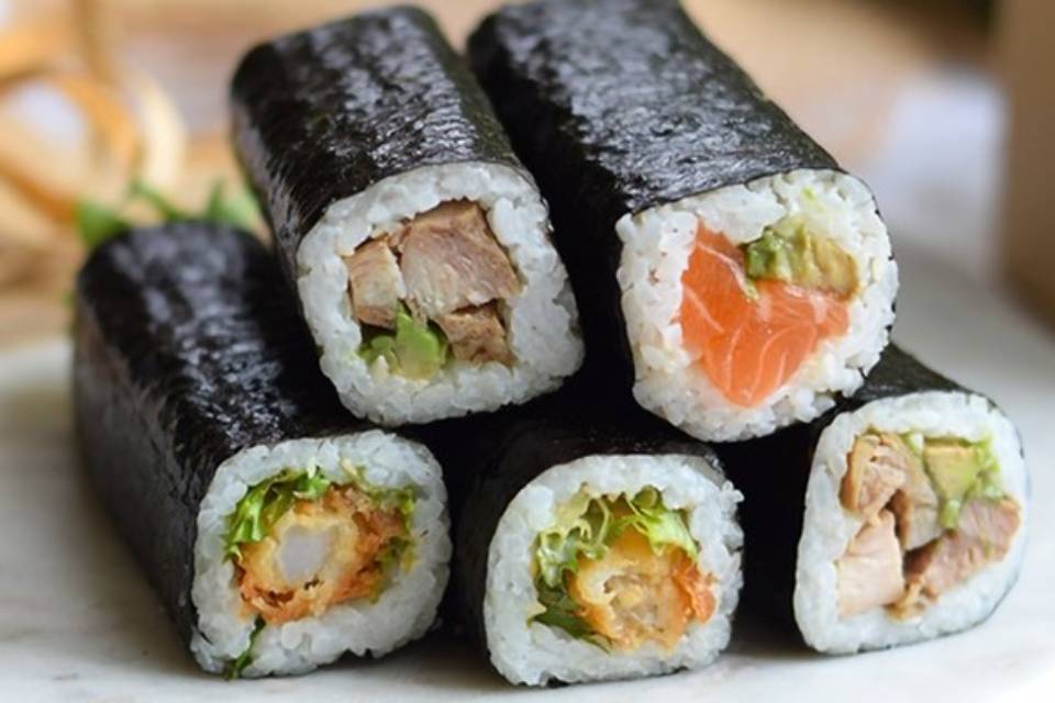 Sushi handrolls 
