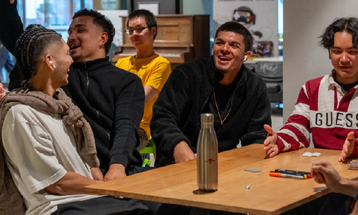 Students participating in Kirrip Meet and Eat sessions