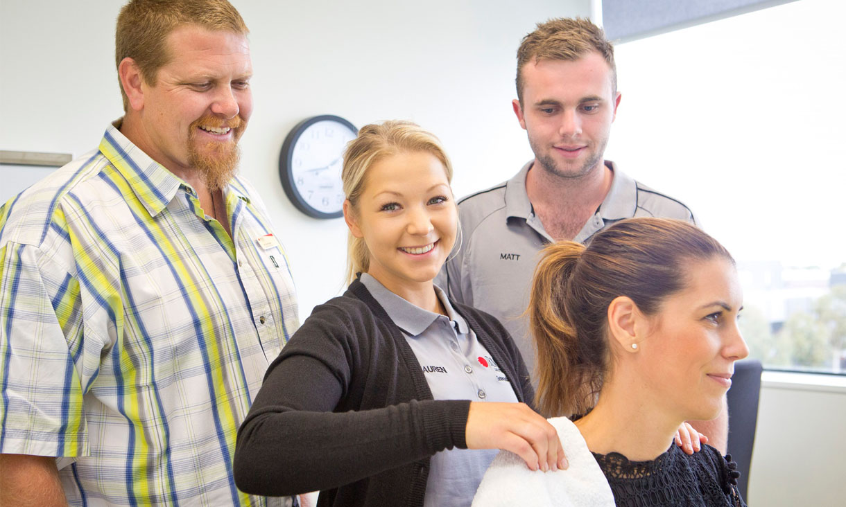 how-to-become-an-osteopath-image-2-1220x732.jpg
