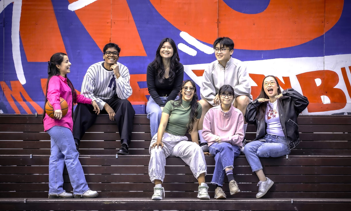 RMIT Foundation Studies students enjoy the City campus