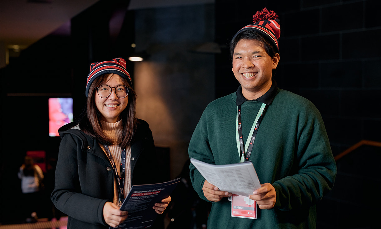 rmit international students volunteering at open day