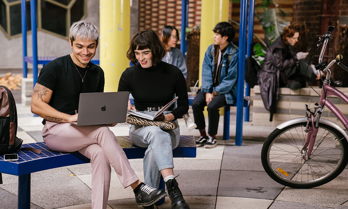 rmit students building resumes together on campus
