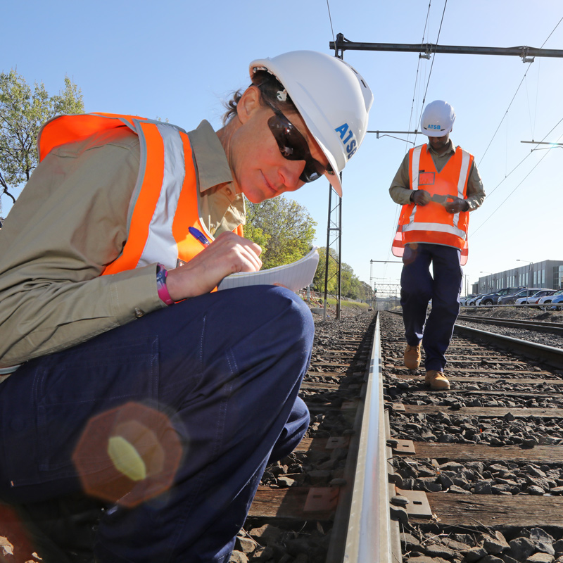 transport-safety-investigation-train-track-railway-800x800.jpg