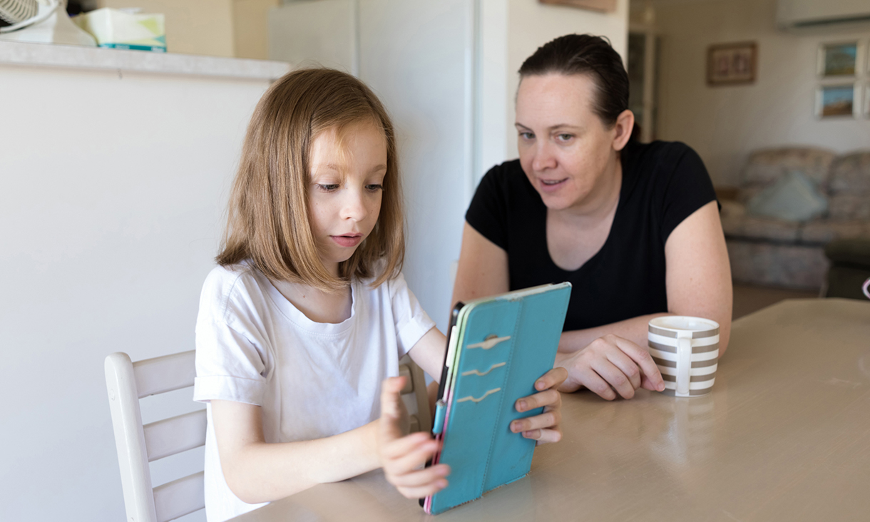 news_family_ipad_1220px