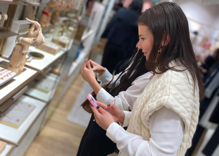 Photo of Jessie Corne in Dior store