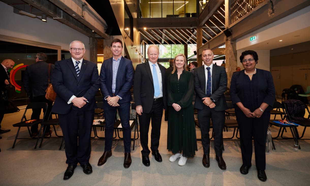 Calum Drummond, Chris Shaw, Mark Easton, Julia O’Callaghan, Darryl Kaufmann and Sujeeva Setunge pose for a picture.