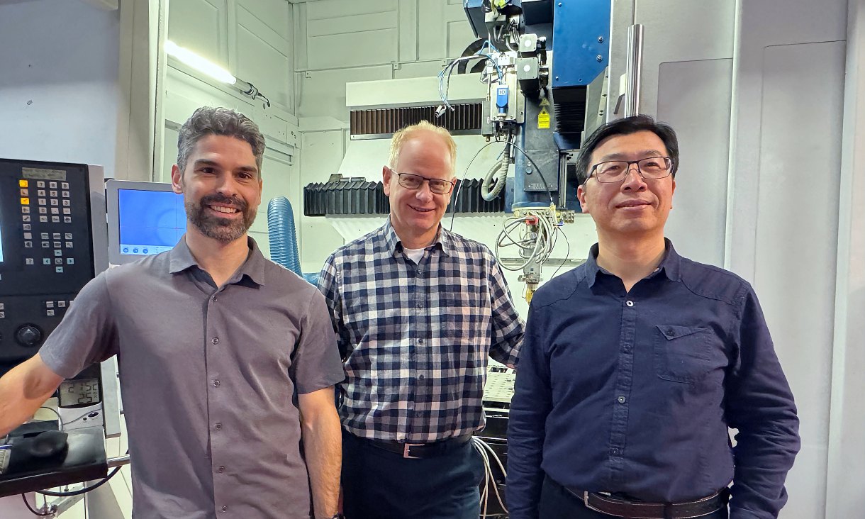 Ryan Brooke, Professor Mark Easton and Dr Dong Qiu at RMIT’s Centre for Additive Manufacturing. 