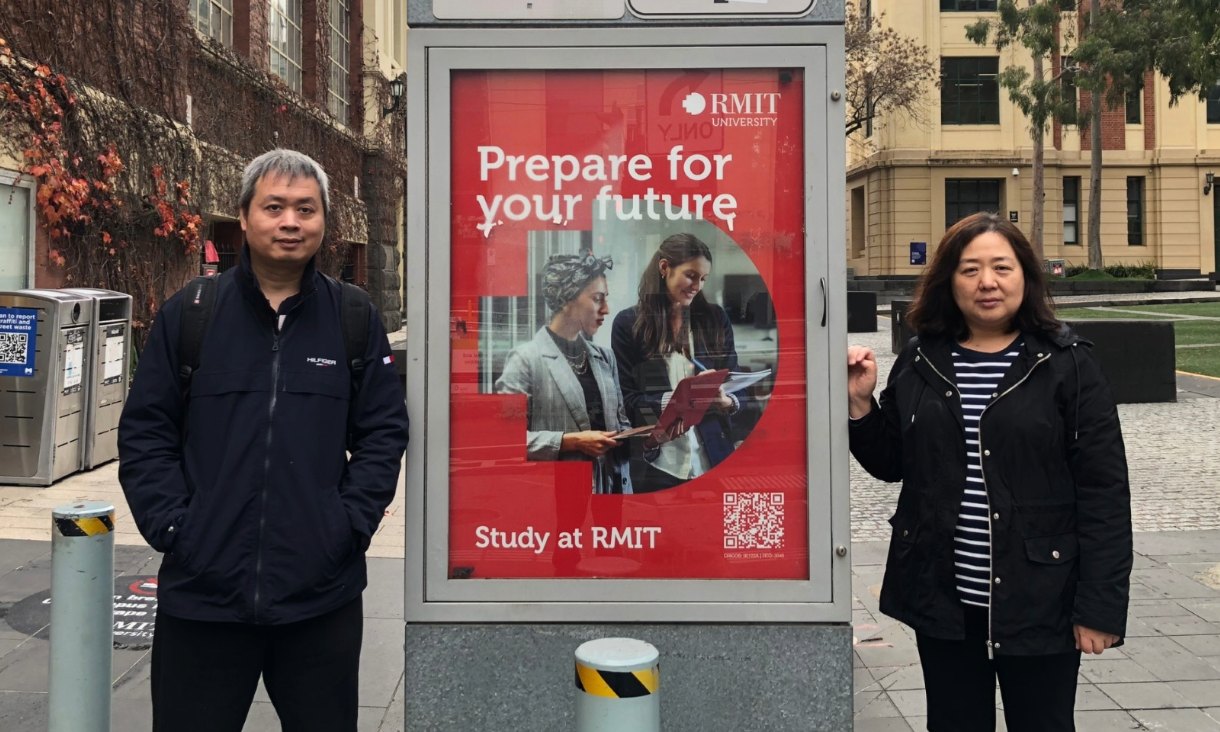Dr Xiangmin Zhou (R), who led the delivery of the social media analysis for the evacuation simulation, with Junfeng Wu (L) at RMIT University.