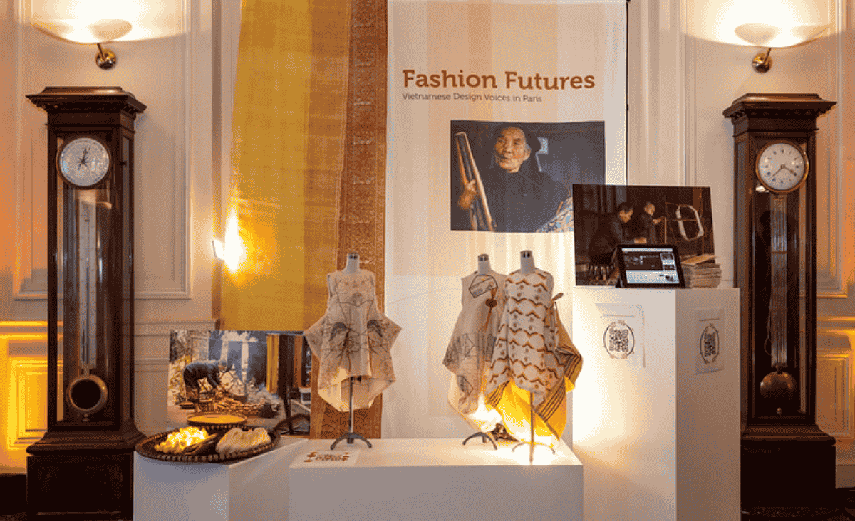 Website news - photos in the article - rmit-vietnam-event-paris-pop-up-exhibition