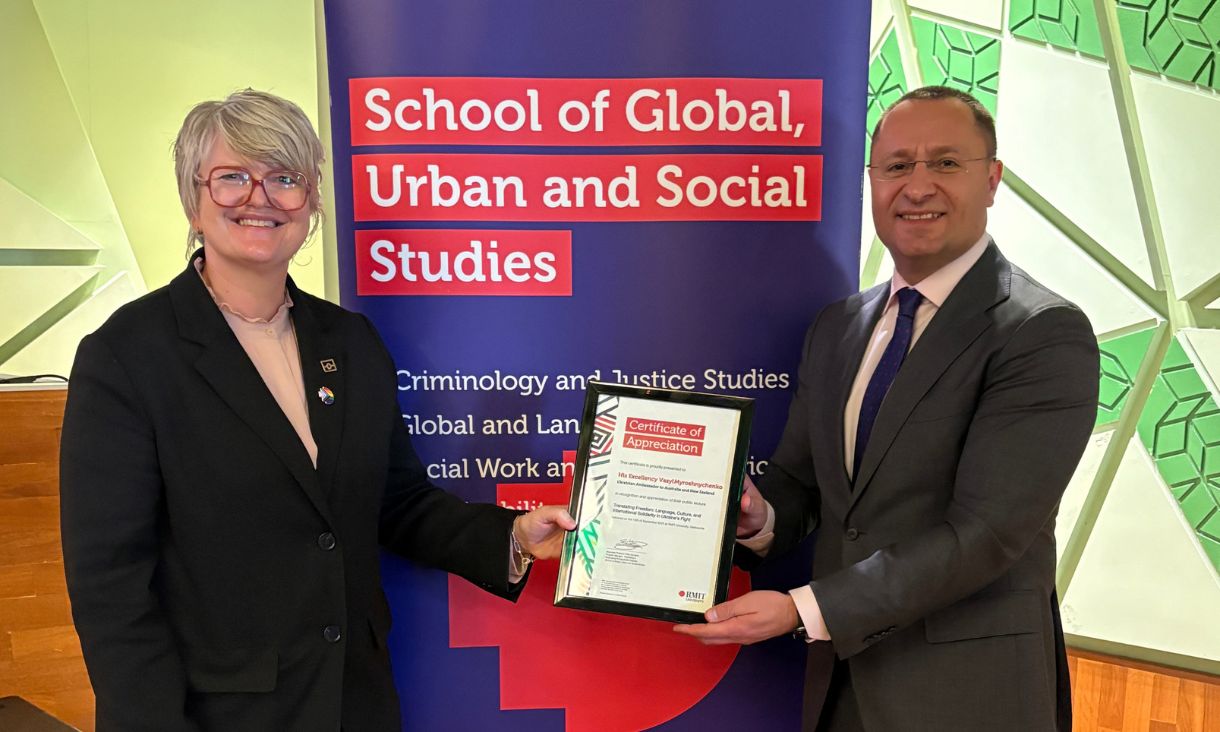 Dean of GUSS, Katherine Johnson and his Excellency Vasyl Myroshnychenko, Ambassador of Ukraine to Australia and New Zealand.