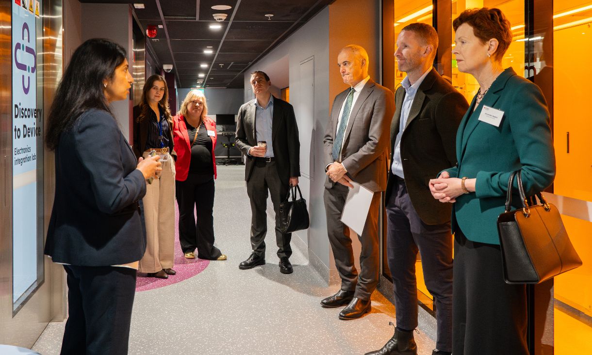 The Hon. Dylan Wight MP, and Dr Amanda Caples were given a tour of the D2D Facility, led by Distinguished Professor Madhu Bhaskaran.