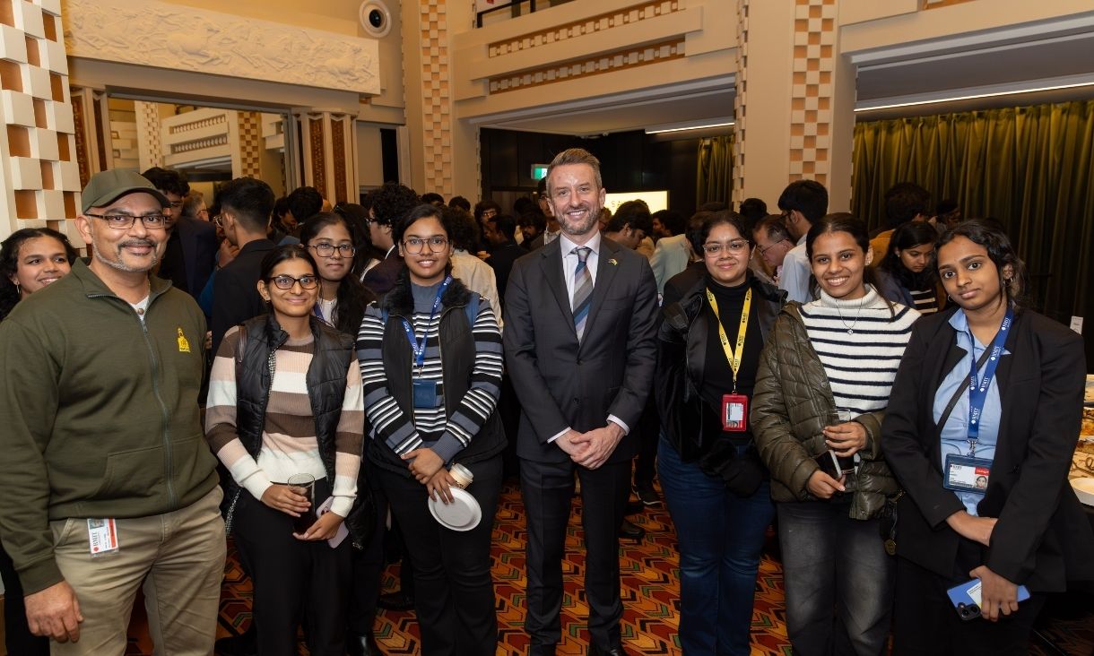 BITS-RMIT students tour RMIT’s Bundoora campus labs.