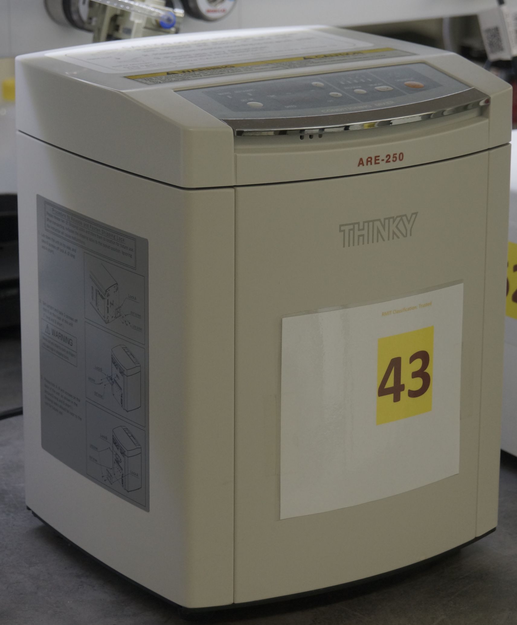 Thinky planetary mixer 