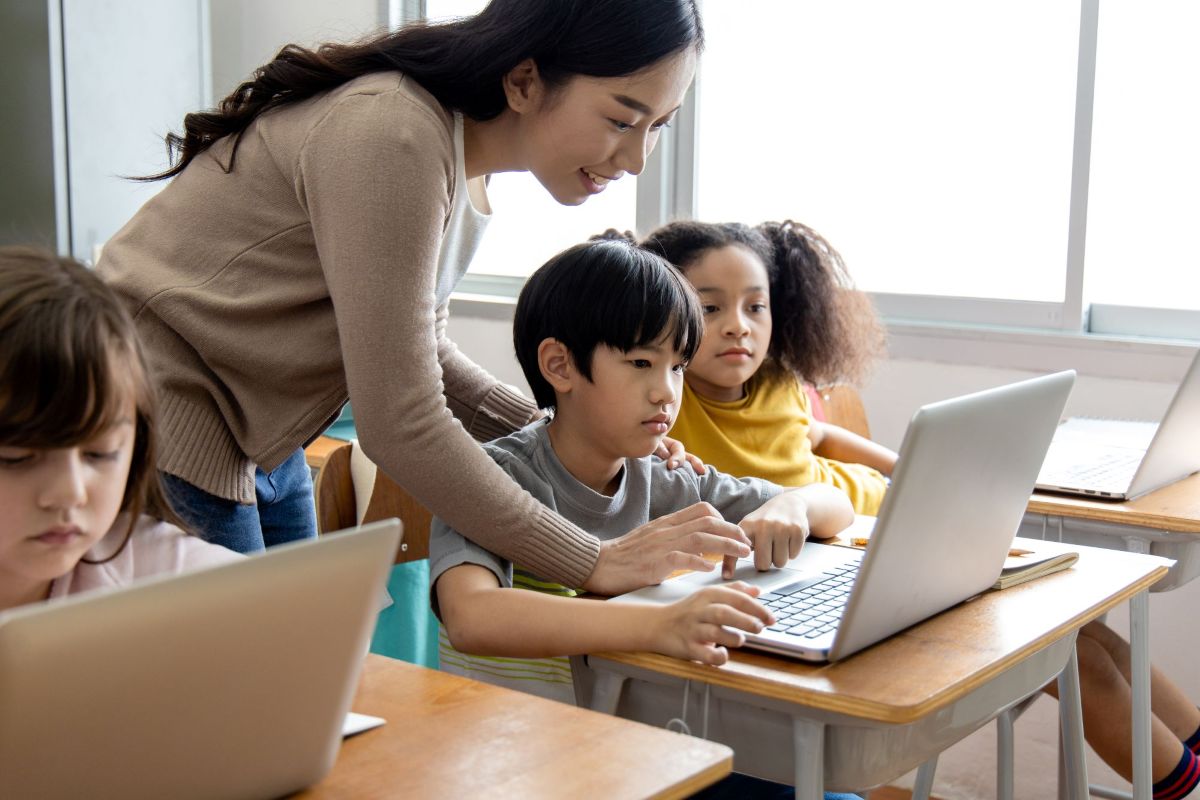 MOET–RMIT National AI Training Series for Vietnam's K–12 Educators