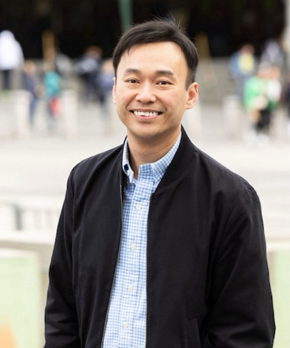 Photograph of Kok-Leong Ong.