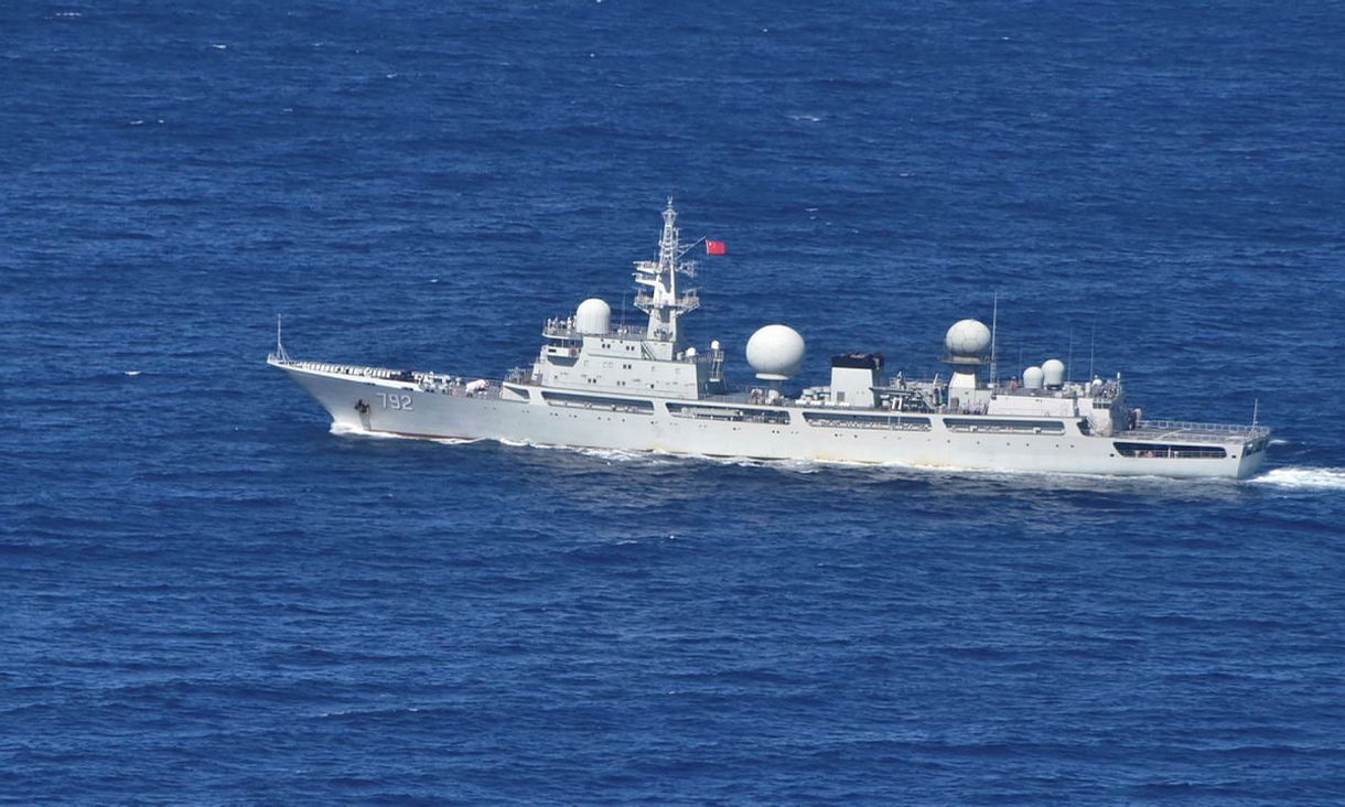 Chinese warship Haiwangxing at sea