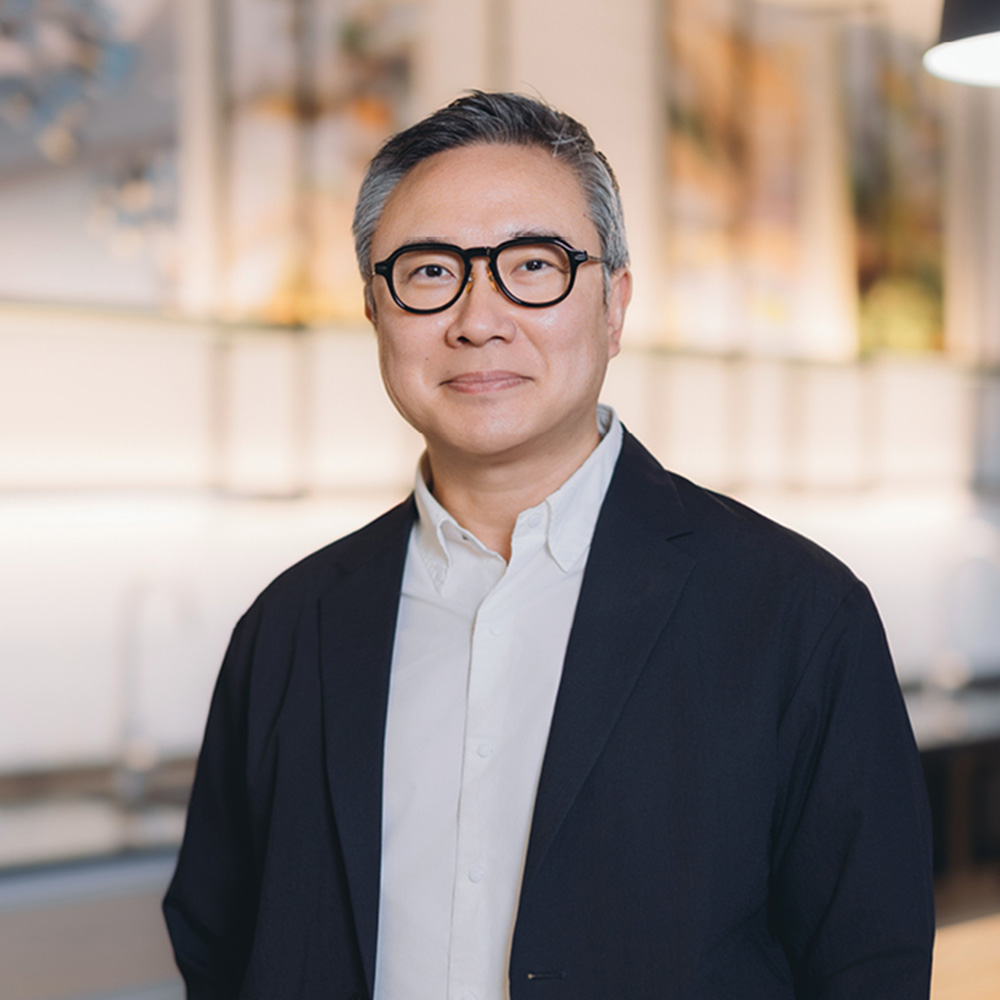 Portrait of Simon Chua