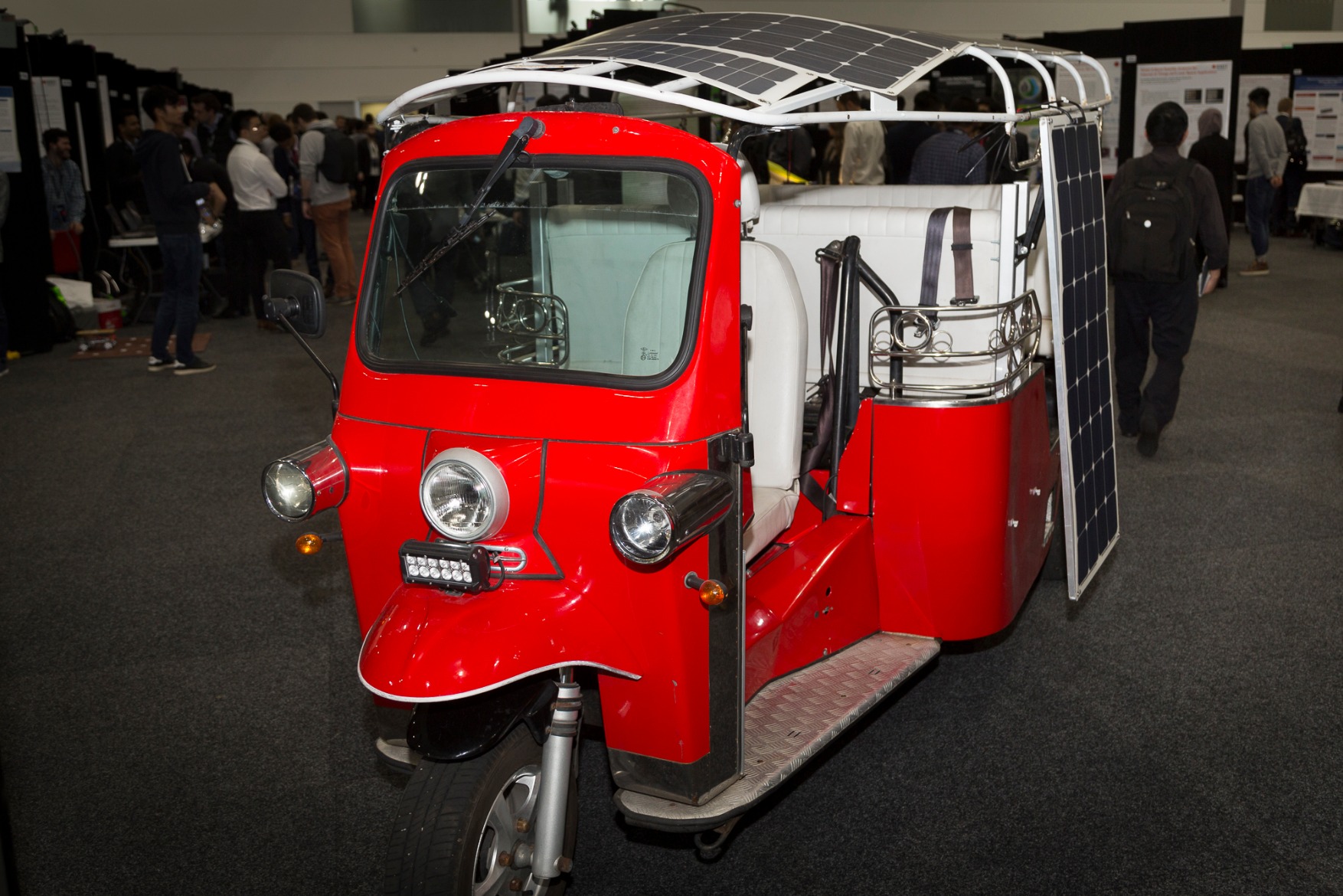 Students worked with social enterprise unbound on a solar tuk tuk. Showcased at EnGenius 2018. 