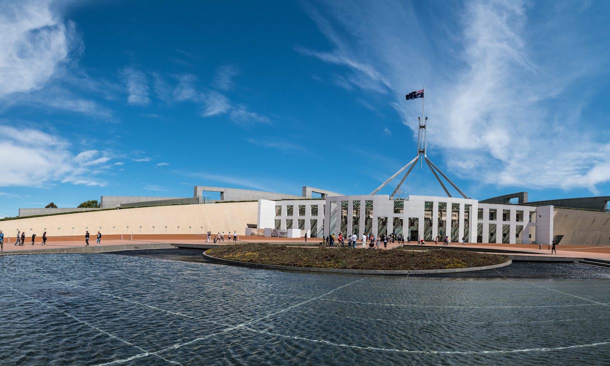 panoramic photo of the outside of australian parliament house