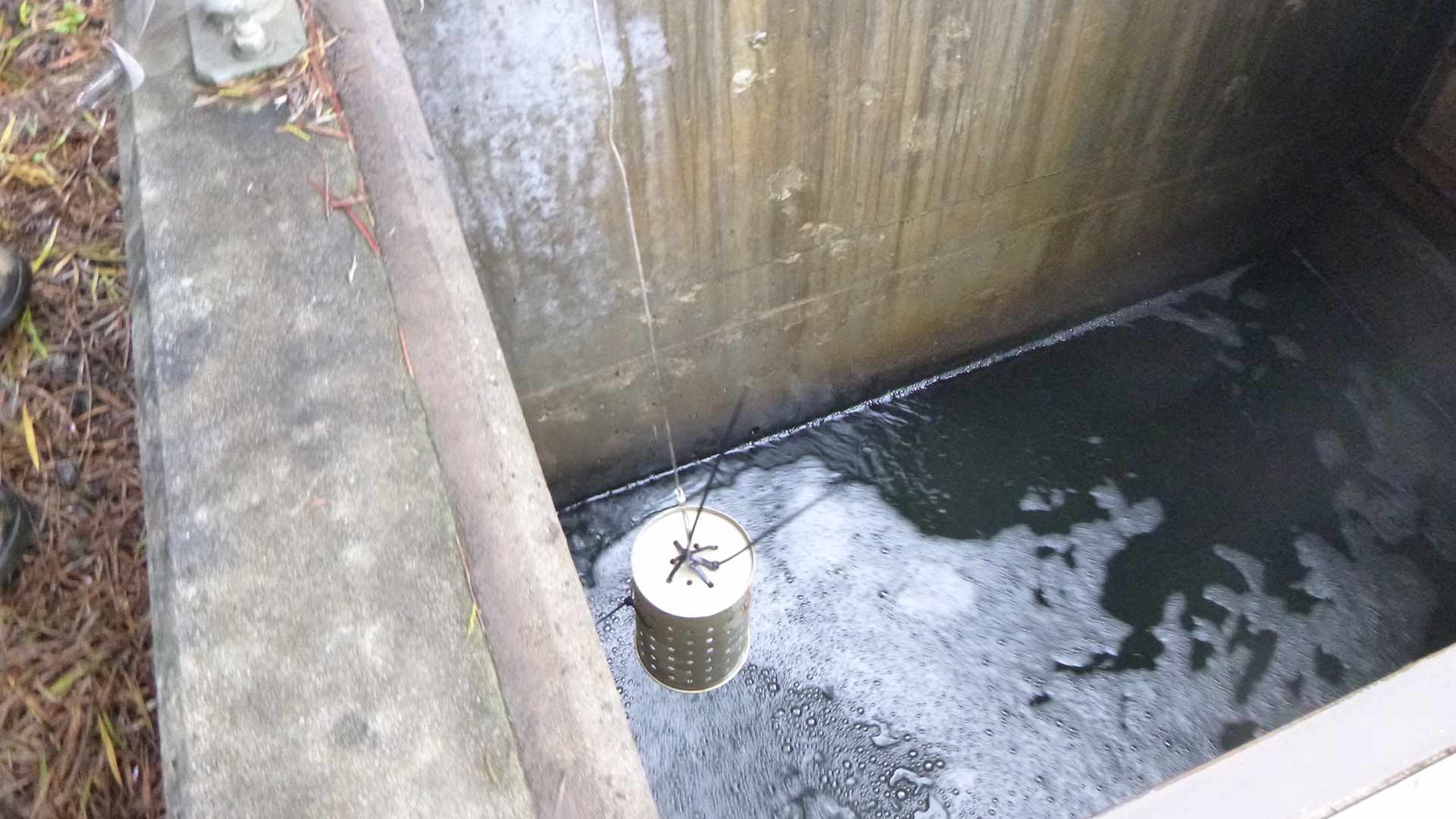 Passive Sampler deployment in an effluent pit