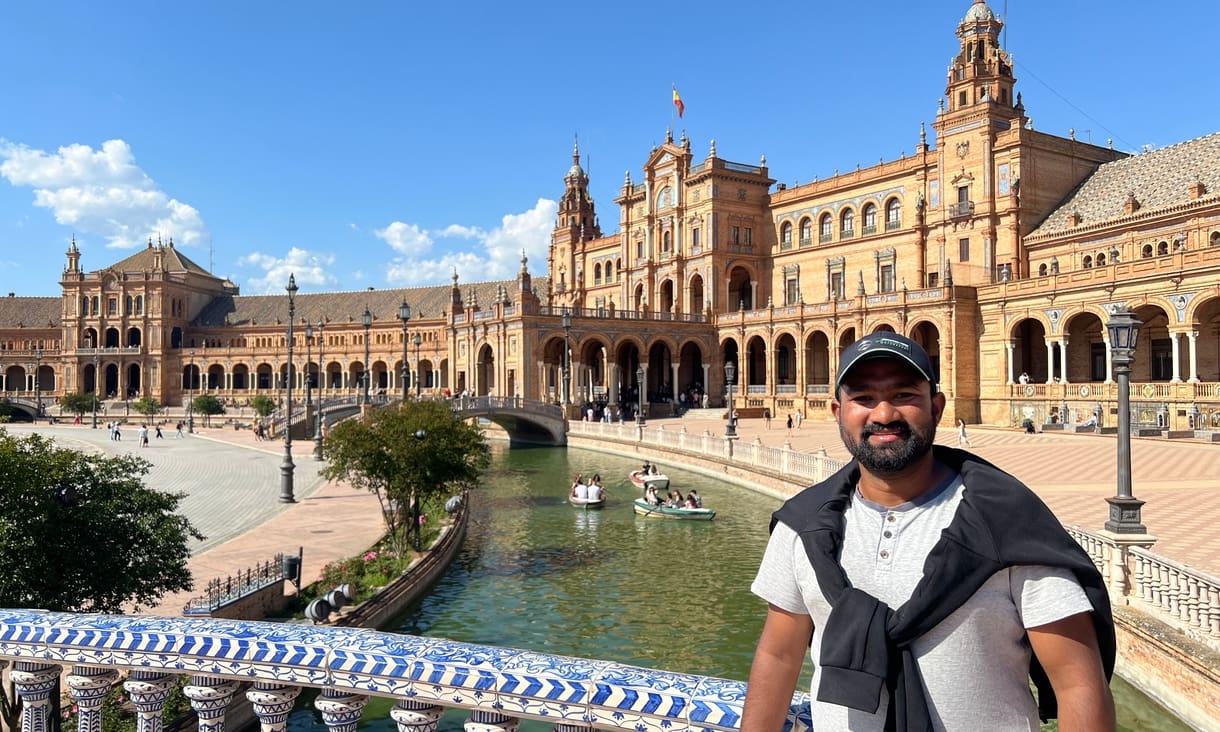 tendulkkar-master-of-business-administration-student-india-1220x732