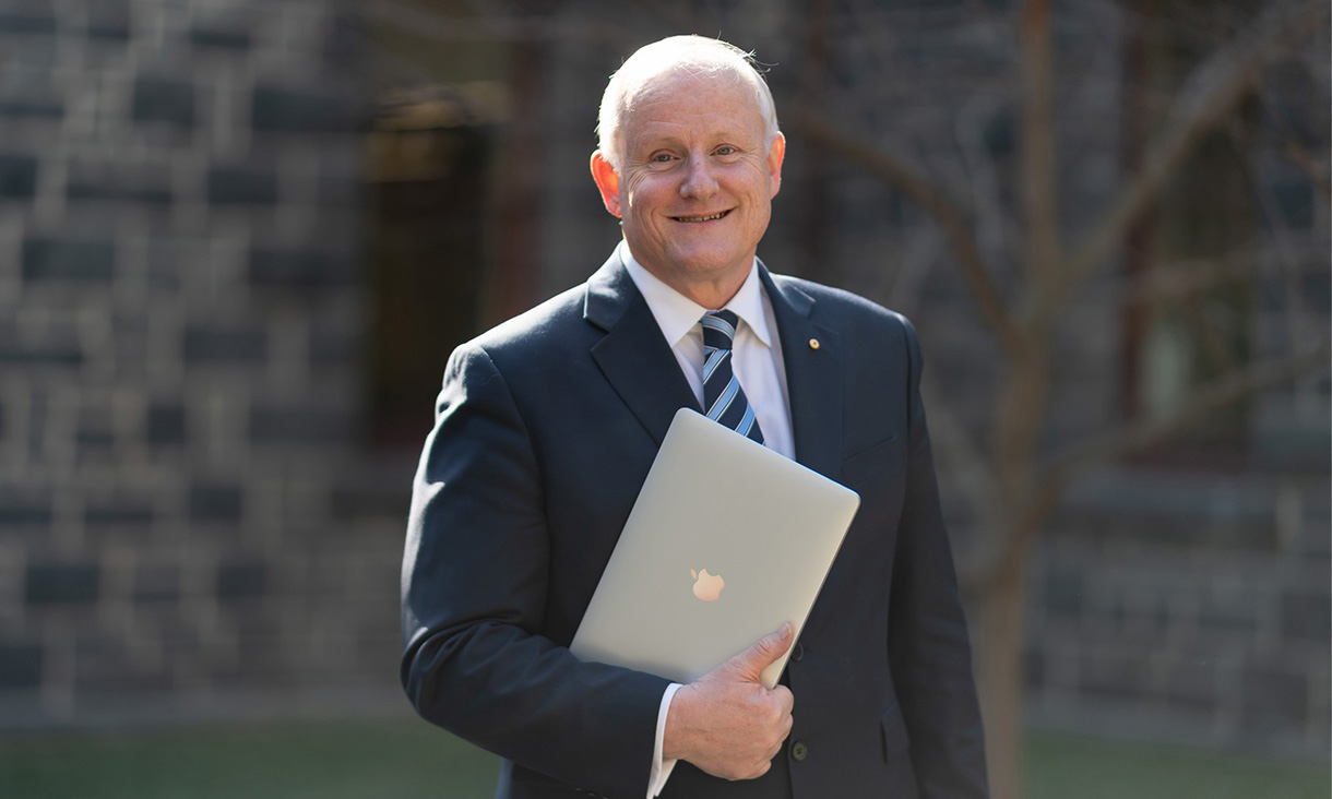 RMIT expands partnership with Apple to offer coding opportunities for ...