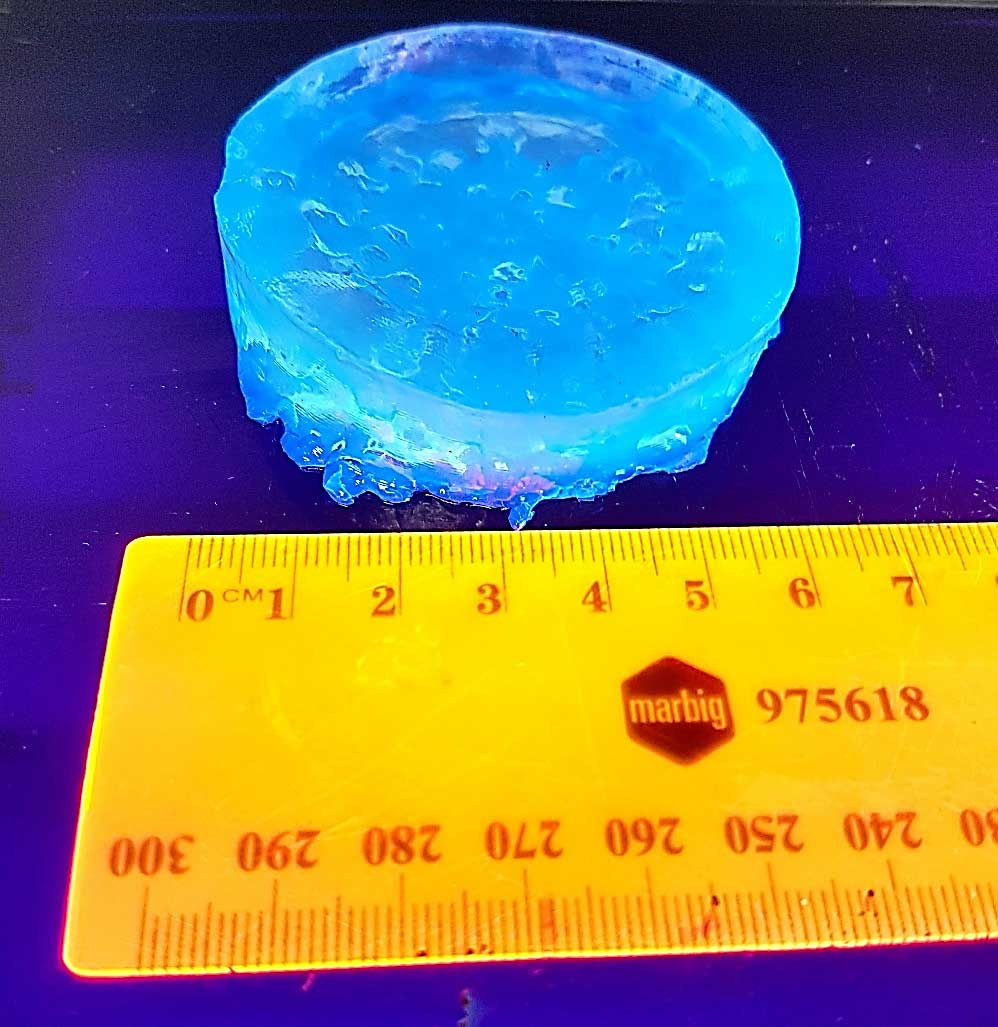 Figure 1: Zinc oxide hydrogel impregnated with fluorescent carbon dots as a 3D platform for heavy metal sensing